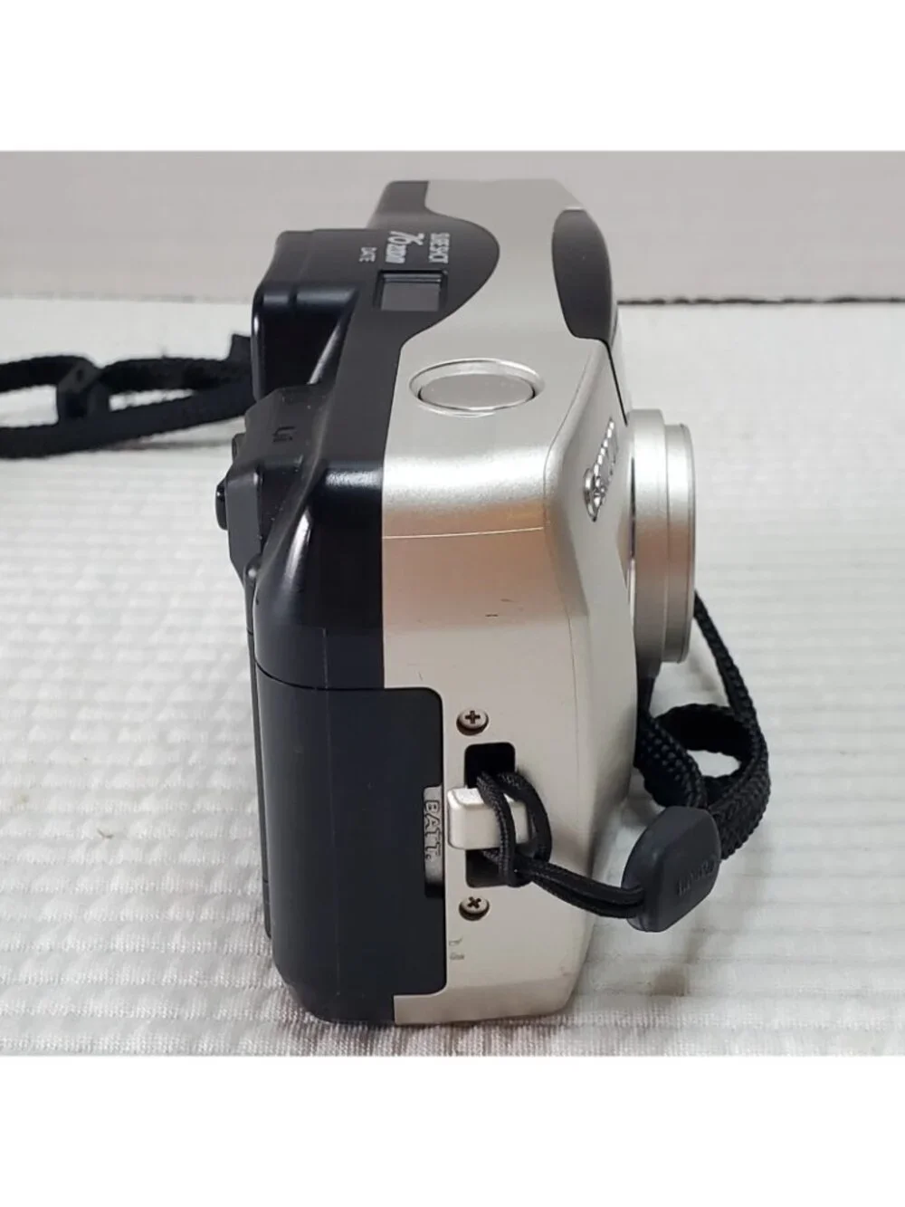 Canon Sure Shot Film Camera 76 Zoom Date Flash Manual Lowepro Case Strap - Picture 10 of 14